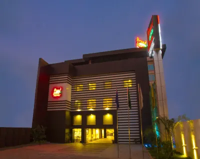 Broad Bean Cochin Hotels near St. Marys Syro Malabar Catholic Church Vilangu.