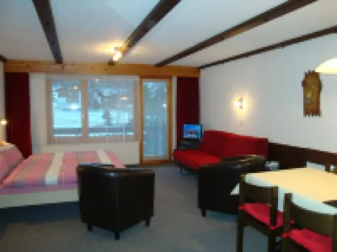 Haus Azur Hotels in Visp