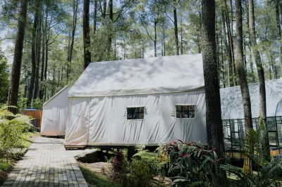 Luxury Deck Cabin Hotell i Cikole