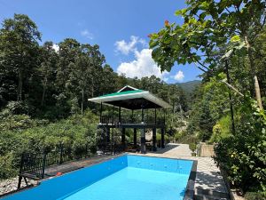 La Bougainvillea Garden Retreat