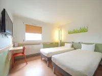 Ibis Budget Sarrebourg Buhl Hotel a Xouaxange