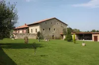 Hotel Casona Los Caballeros Hotels in Reocin