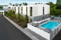 Hyatt Place Mystic - Pools