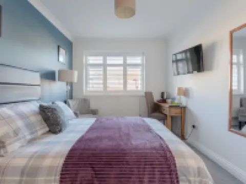 Apple House Wembley -Double Room with Ensuite فنادق في إدجوير
