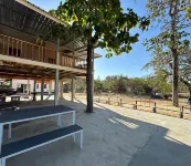 The Goose Farm Stay & Cafe Hotels in Pho Sai