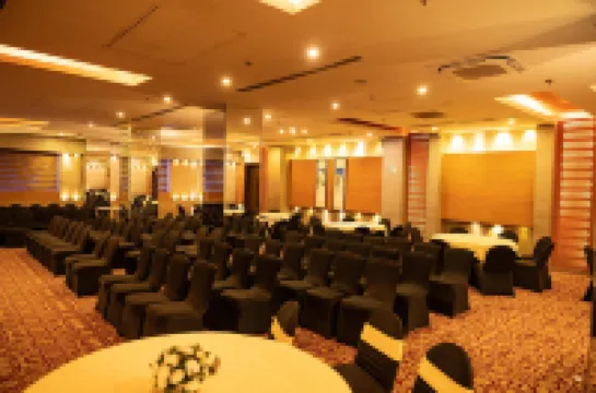 Ramada by Wyndham Ajmer Hotels in Ajmer