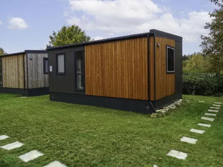 Tiny Haus Neschtle Отели в г. Вемдинг