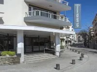 โรงแรมยอร์เร็ท ซานตา โรซ่า บาย ปิแอร์ & วาแคนซ์ โรงแรมในโยเรทเดมาร์