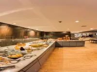 Radisson Hotel Porto Alegre Hotels near Palacio Piratini