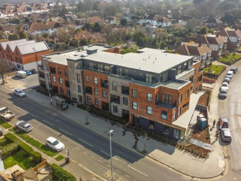 ホスト ステイ ファリア ウィリアム