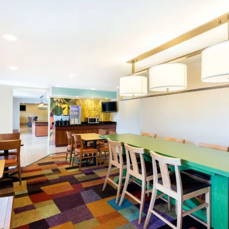 Baymont by Wyndham Savannah Midtown