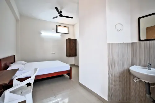 Sarvam Lodge