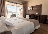 Seramar Hotel Comodoro Playa Hotels in Torrenova