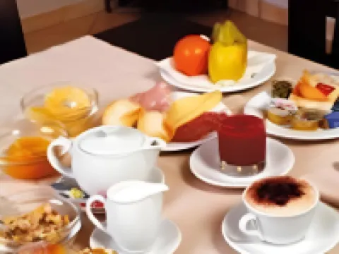 美夢機場酒店 聖歐費米亞拉默齊亞酒店