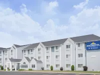 Microtel Inn & Suites by Wyndham Plattsburgh Hôtels à : Peru