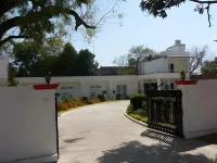 Hotel Ganesha Garden Villa