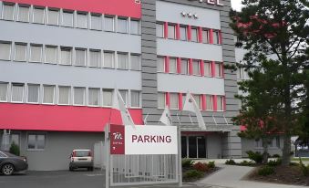 M Hotel