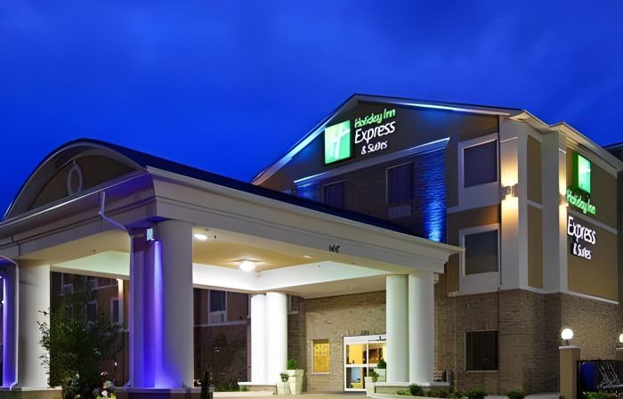 Holiday Inn Express & Suites BELLE VERNON by IHG
