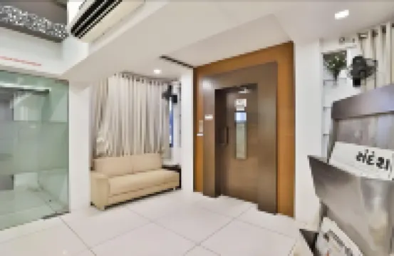 Hotel Amber Railway Station