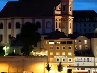 Am Paulusbogen Hotels near Glasmuseum Passau