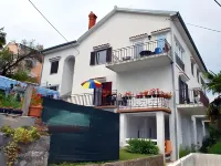 Rooms & Apartments Semić