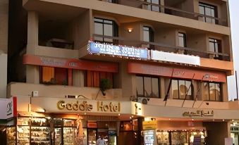 Gaddis Hotel, Suites and Apartments