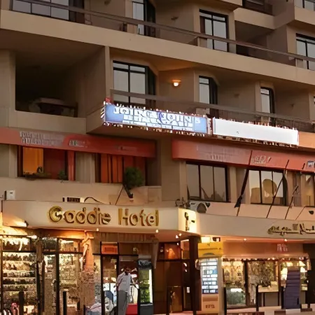 Gaddis Hotel, Suites and Apartments