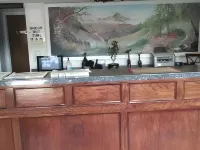 Excellent Inn & Suites