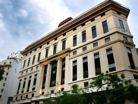 725 Continental Hotel Отели рядом с достопримечательностью «Манзана де лас Лусес»