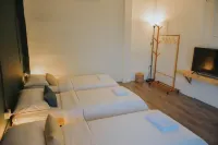 Lhong Lay House Hotel a Samaesarn
