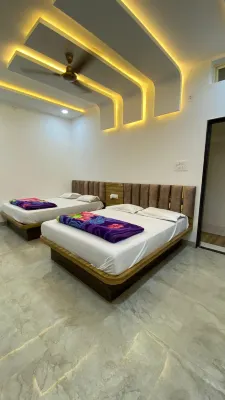 Hotel ShriNathji, Kothi Hôtels à proximité de : Shri Omkareshwar Jyotirlinga