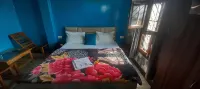Hotel Monal - parking