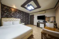 Yeongdeok E (e Motel)