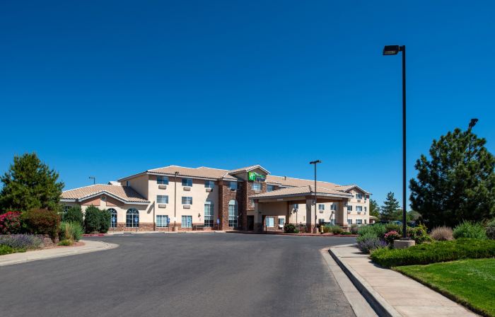 Holiday Inn Express & Suites FARMINGTON (BLOOMFIELD) by IHG