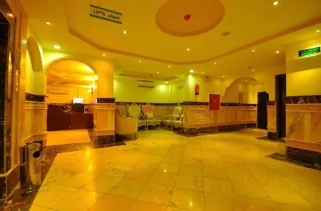 Kinda Suites Отели рядом с достопримечательностью «Al-Halaqa Park»