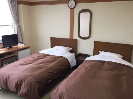 Tsukigata Onsen Hotel Отели в г. Ивамидзава