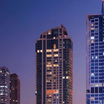 Mövenpick Jumeirah Lakes Towers Отели рядом с достопримечательностью «Пляж JBR»