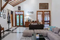 Omah Sawo Guesthouse Jogja