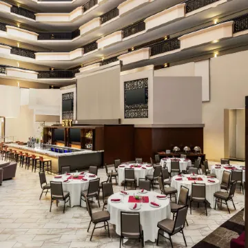 Embassy Suites by Hilton Phoenix Downtown North