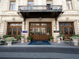 Sapphire City Hotel