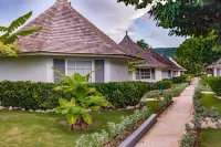 Decameron Club Caribbean Runaway Bay, Ramada All Inclusive Hotel a 