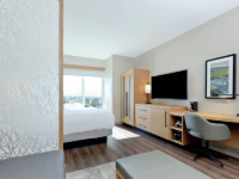 Hyatt Place Kelowna Hotels near Downtown Kelowna