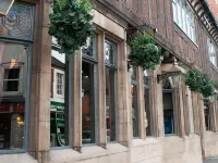 Huckleberrys Bar & Grill Hotels in Canwick