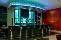 Holiday Inn LOUISVILLE AIRPORT - FAIR/EXPO by IHG - bar