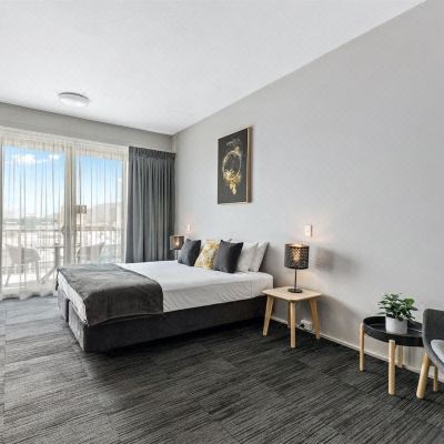 Deluxe Room Gilligan‘s Backpackers Hotel & Resort Promo Code
