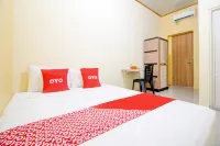 Hotel O Alun-Alun Purwokerto Near Gor Satria Purwokerto Formerly Guest House Blessing Hotels in Kecamatan Kembaran