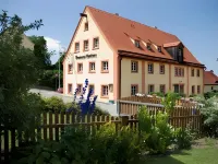 جاستهوف جينتنر Hotels near FKK Strand Muhr am See