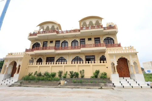Limra Hotels in Lakavali