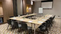 Holiday Inn Express Nice - Grand Arenas Hotels in Сен-Лоран-дю-Вар