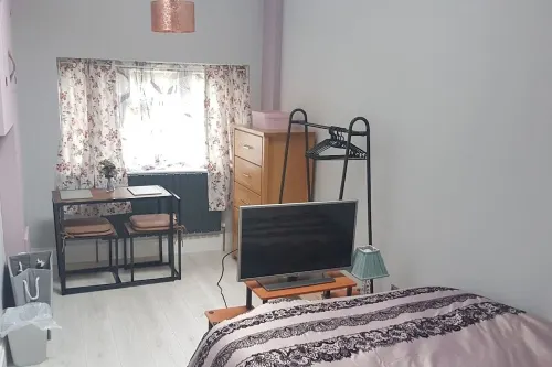 1 Bedroom Annex - 2 Mins From Train Station Các khách sạn ở Harlow